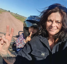 Load image into Gallery viewer, Women's 100% Wool Navy Shirt