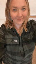 Load image into Gallery viewer, Women&#39;s 100% Wool Green Check Shirt
